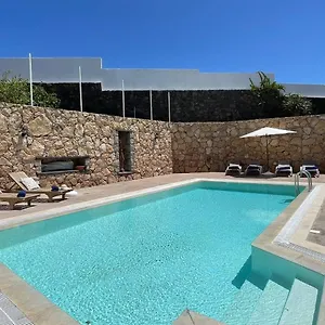 https://la-morreta-suites-ii.puertodelcarmen-hotels.org